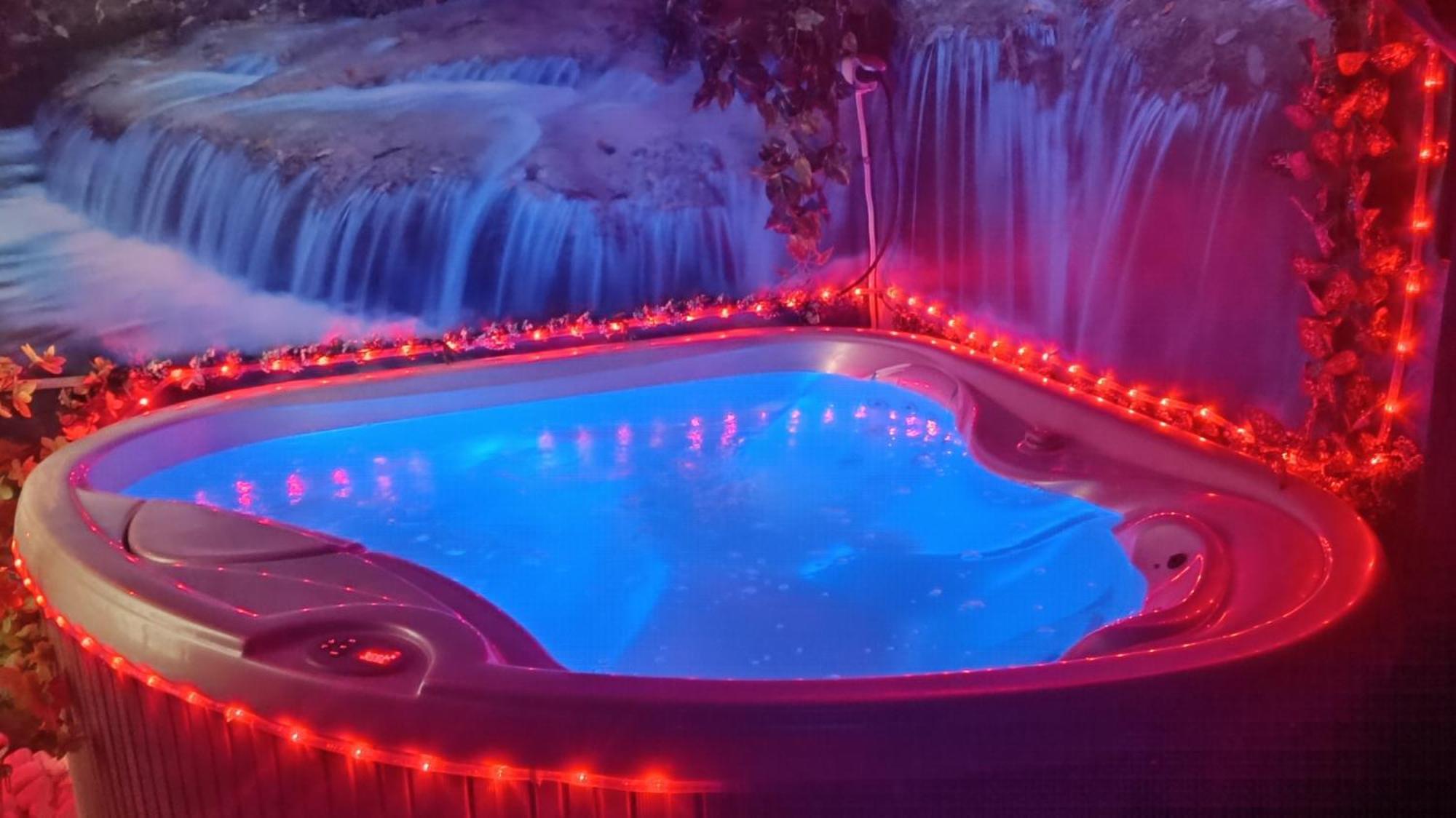 Z Jacuzzi Apartment