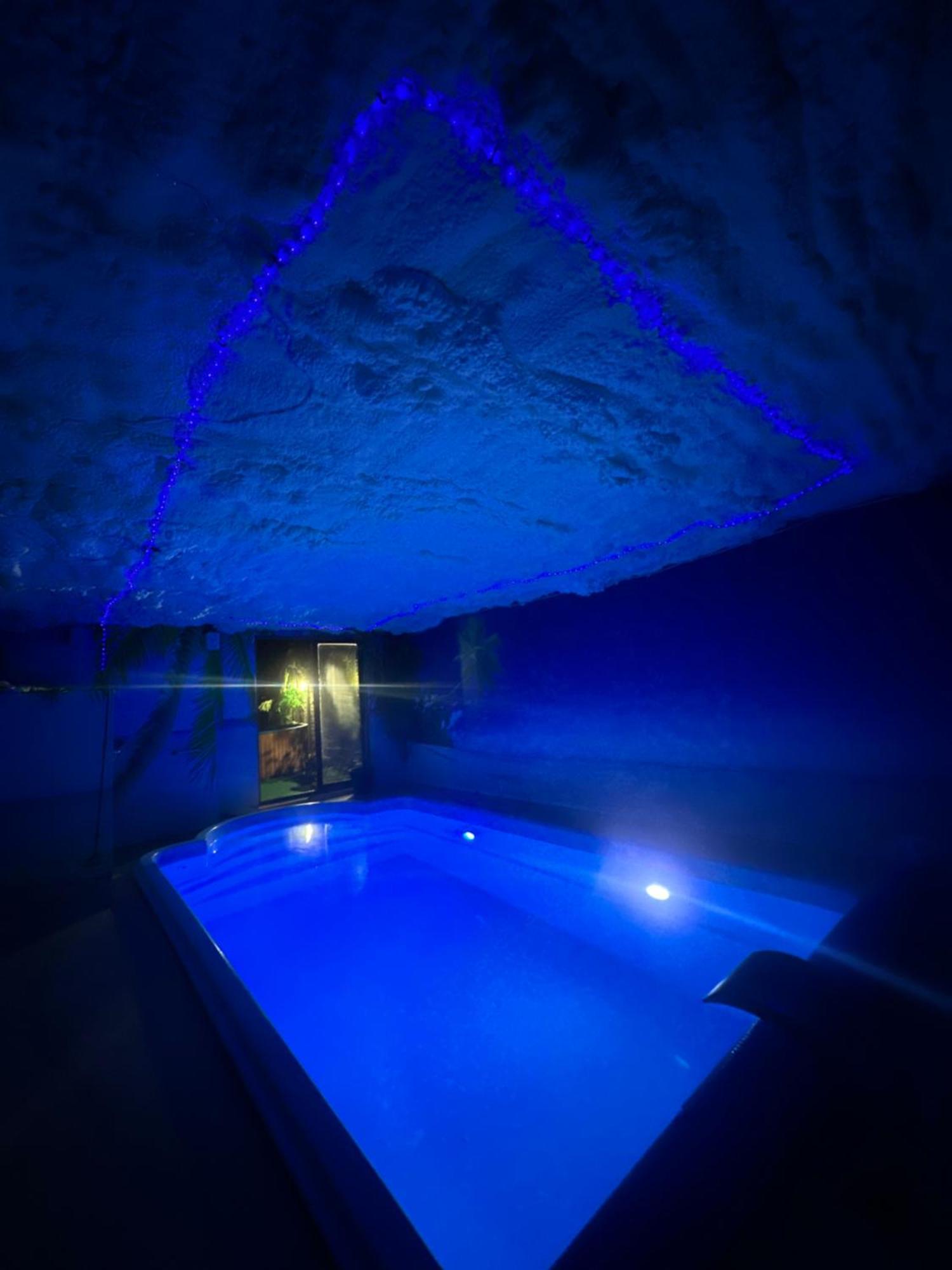 Z Jacuzzi Apartment Rzeszow