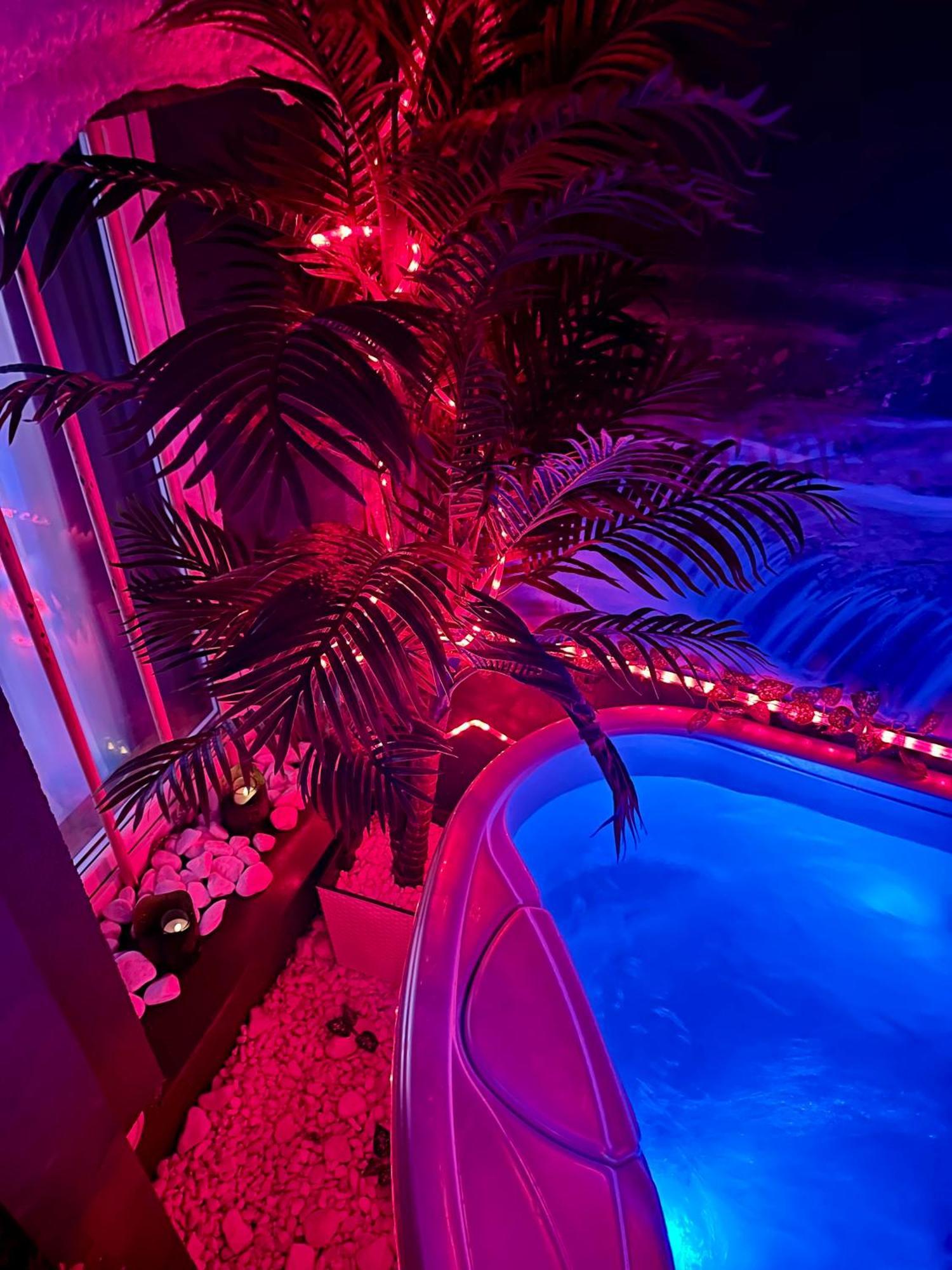 Z Jacuzzi Apartment